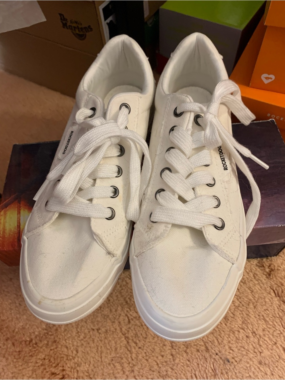 Rocketdog White Canvas Low-Top Sneakers